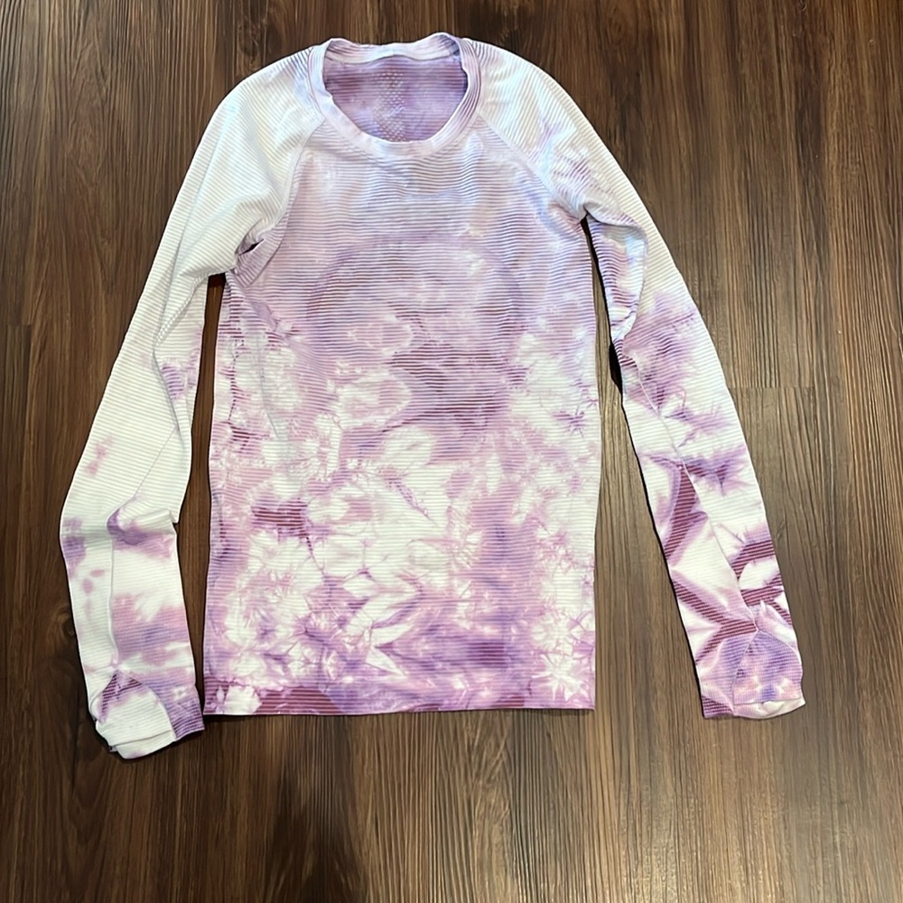 Lululemon size 4 long sleeve be tie dye shirt